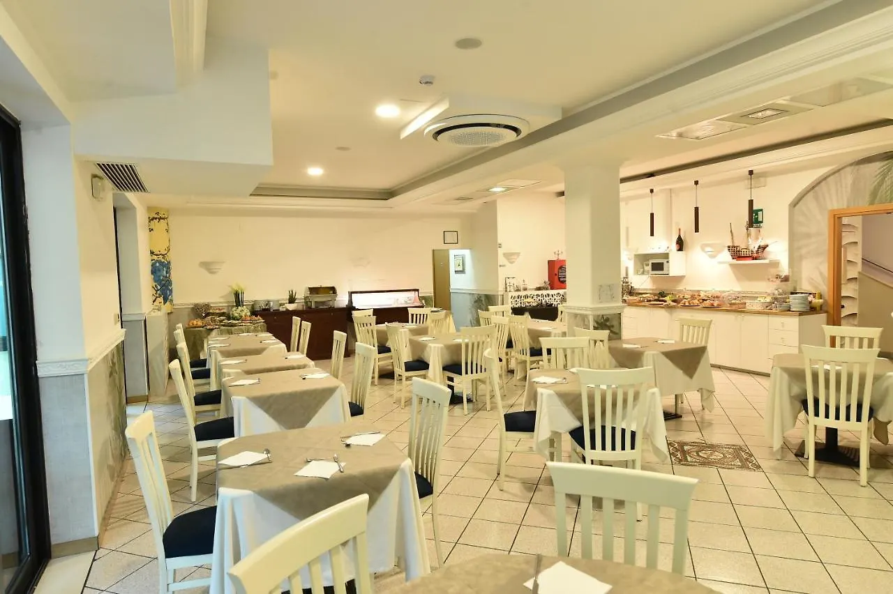 Hotel Okinawa Rimini 3*,  Italie
