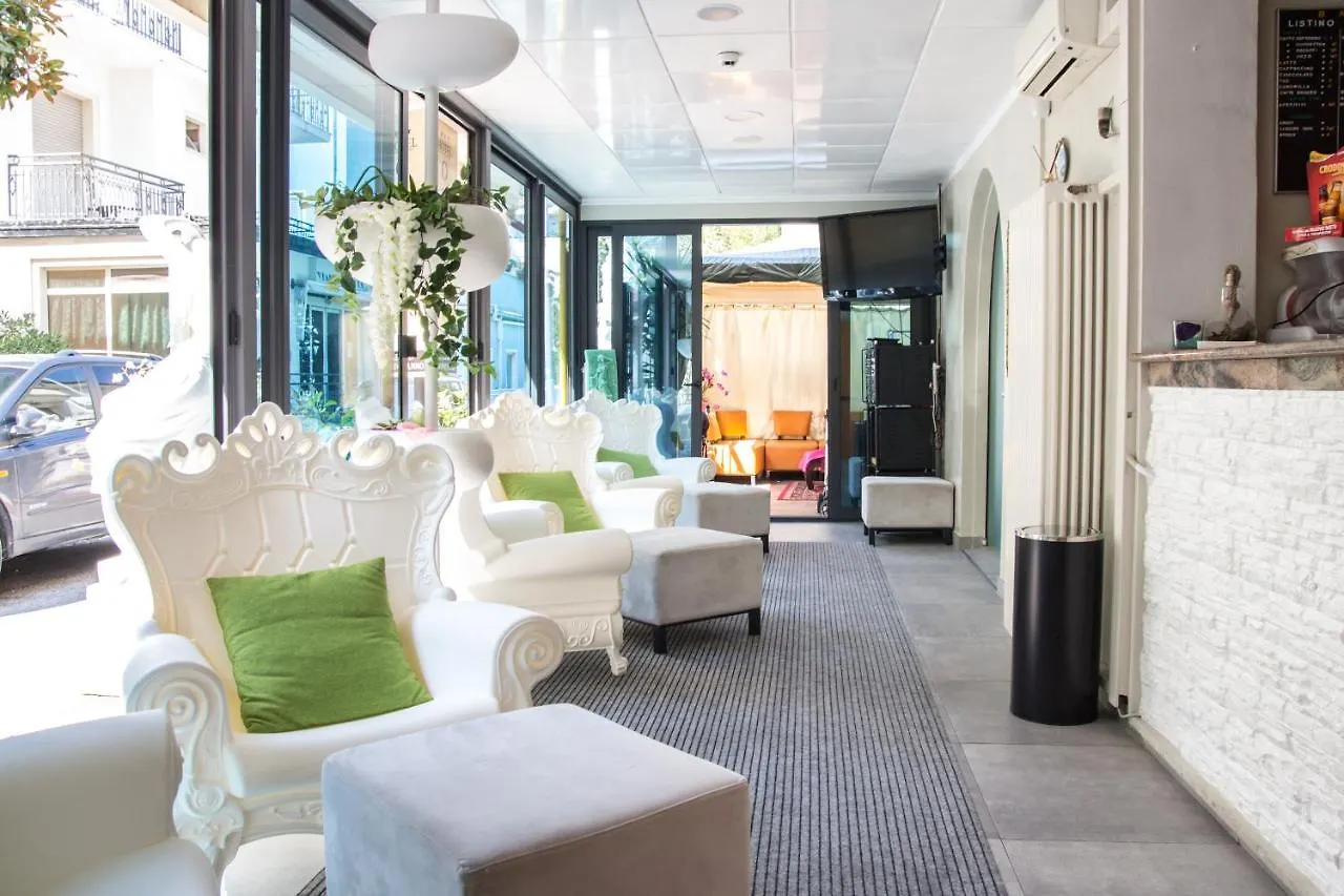 Hotel Okinawa Rimini 3*,